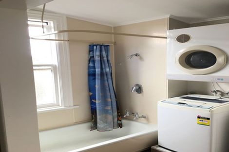 Photo of property in 7 Mcintyre Avenue, Mount Victoria, Wellington, 6011