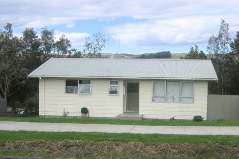 Photo of property in 5 Boundary Road, Hikurangi, 0114