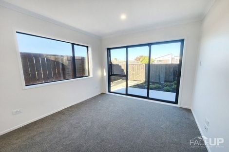 Photo of property in 4 Rahopuru Road, Westgate, Auckland, 0614