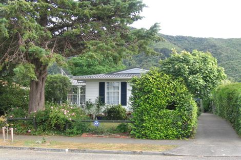 Photo of property in 88 Pasadena Crescent, Totara Park, Upper Hutt, 5018