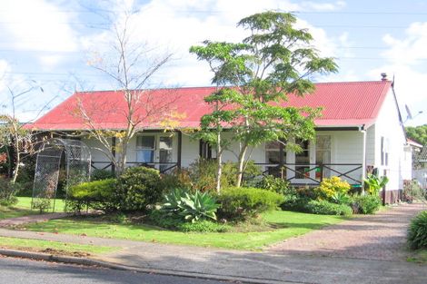 Photo of property in 38 Sikkim Crescent, Clover Park, Auckland, 2019