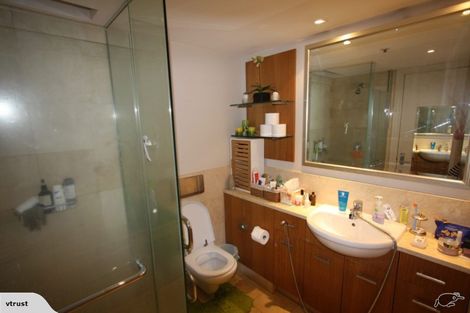 Photo of property in The Metropolis Apartments, 2710/1 Courthouse Lane, Auckland Central, Auckland, 1010