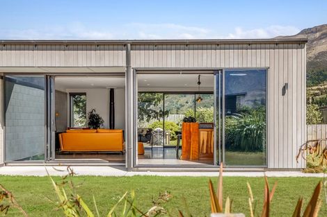 Photo of property in 13 Isthmus Place, Lake Hawea, Wanaka, 9382