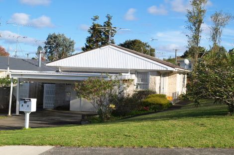 Photo of property in 2/14 Pegler Drive, Howick, Auckland, 2014