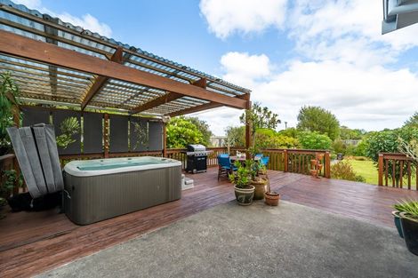 Photo of property in 29 Paekakariki Hill Road, Pauatahanui, Porirua, 5381