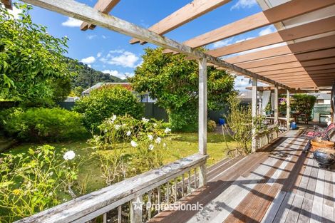 Photo of property in 10 Laredo Grove, Totara Park, Upper Hutt, 5018