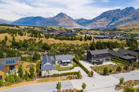 Photo of property in 28 Mckellar Drive, Jacks Point, Queenstown, 9371