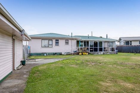 Photo of property in 88 Stanners Street, Eltham, 4322