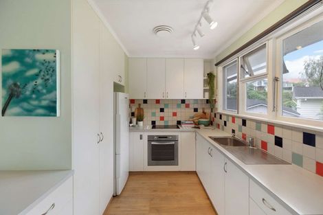 Photo of property in 11 Bristow Street, Saint Johns Hill, Whanganui, 4501