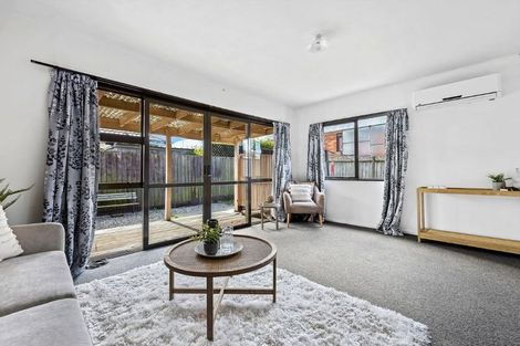 Photo of property in 2/48 Greenhurst Street, Sockburn, Christchurch, 8042