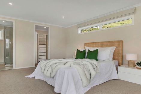 Photo of property in 44 Melksham Drive, Churton Park, Wellington, 6037