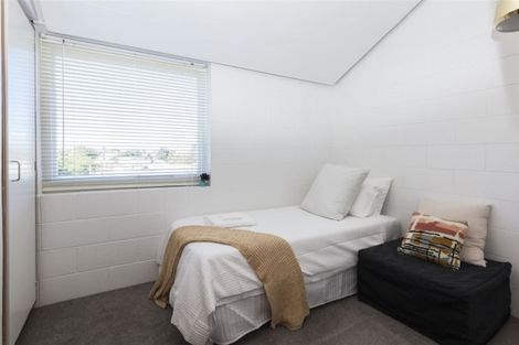 Photo of property in 21 Newbridge Place, Ilam, Christchurch, 8041