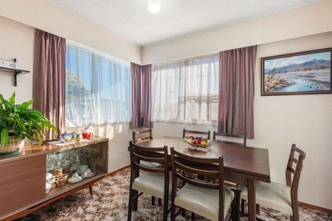 Photo of property in 8 Warden Place, Mangere Bridge, Auckland, 2022