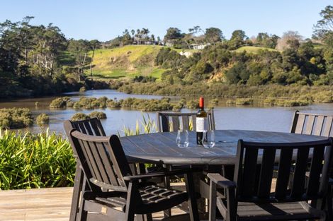 Photo of property in 51 Kent Terrace, Riverhead, 0820