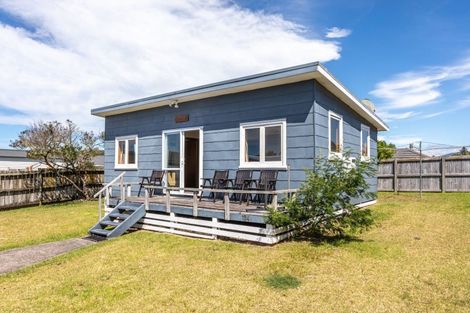 Photo of property in 124 Hampton Road, Whangamata, 3620