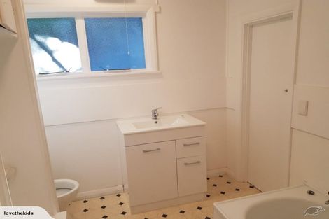 Photo of property in 69 Moorefield Road, Johnsonville, Wellington, 6037