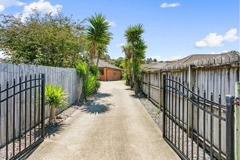 Photo of property in 70 South Kensington Way, Henderson, Auckland, 0612