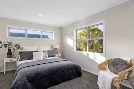 Photo of property in 39 Barber Grove, Moera, Lower Hutt, 5010