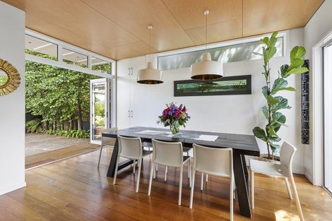 Photo of property in 69 Creswick Terrace, Northland, Wellington, 6012