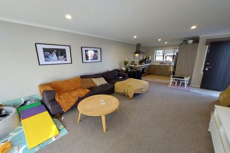 Photo of property in 2/30 Willoughby Street, Whitiora, Hamilton, 3200