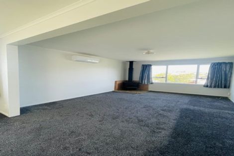 Photo of property in 90 Oriel Avenue, Tawa, Wellington, 5028