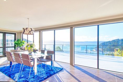 Photo of property in 20 Countess Close, Maupuia, Wellington, 6022