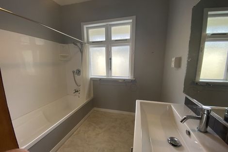 Photo of property in 64 Freyberg Street, Lyall Bay, Wellington, 6022