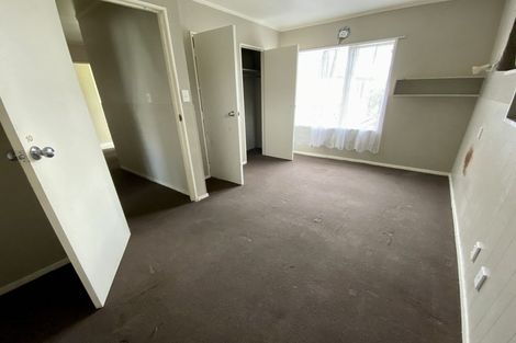 Photo of property in 1 Hill Crescent, Papakura, 2110