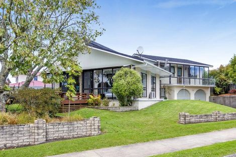 Photo of property in 2 Ngahere Street, Inglewood, 4330