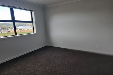 Photo of property in 4a Kaiaho Close, Aotea, Porirua, 5024