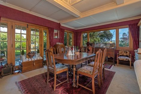 Photo of property in 2 Turitea Road, Fitzherbert, Palmerston North, 4472