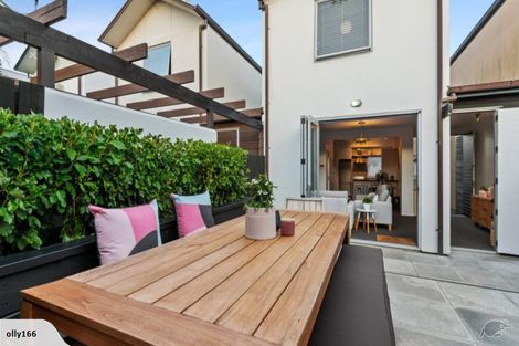 Photo of property in 14 Kirikiri Lane, East Tamaki, Auckland, 2013