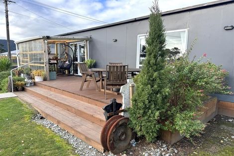 Photo of property in 2 Coakley Street, Blaketown, Greymouth, 7805