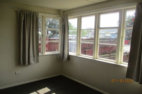 Photo of property in 1086 High Street, Taita, Lower Hutt, 5011