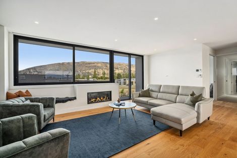 Photo of property in 27 Rubus Street, Wanaka, 9382