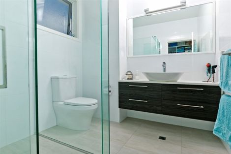 Photo of property in 46 Landmark Terrace, Orewa, 0931