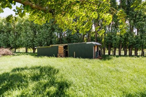 Photo of property in 1999 Longburn Rongotea Road, Longburn, Palmerston North, 4475