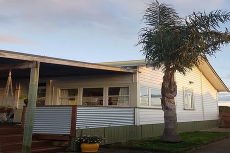 Photo of property in 42 Jellicoe Avenue, Tuakau, 2121