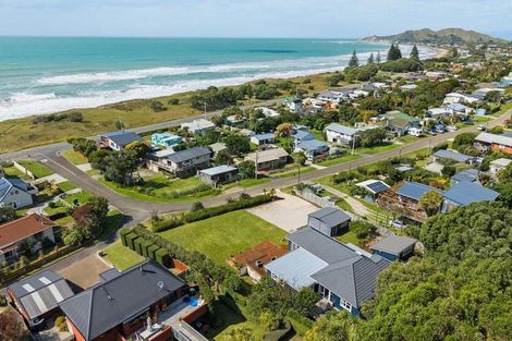 Photo of property in 60 Douglas Street, Okitu, Gisborne, 4010