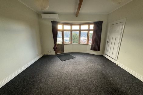 Photo of property in 27 Shannon Street, Mount Victoria, Wellington, 6011