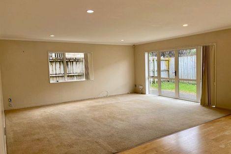Photo of property in 9 Maypark Crescent, Flat Bush, Auckland, 2016
