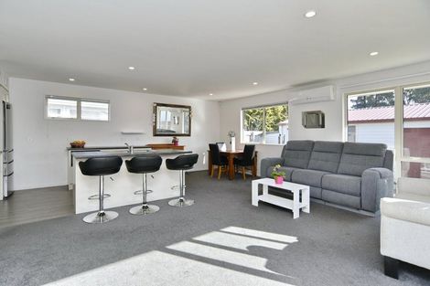 Photo of property in 241 Wainoni Road, Avondale, Christchurch, 8061
