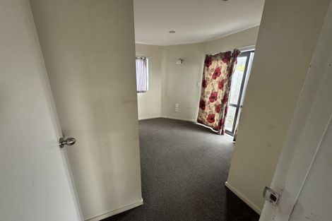 Photo of property in 26 Nile Road, Kelston, Auckland, 0602