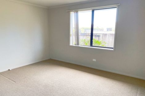 Photo of property in 18 Winchester Place, Rototuna North, Hamilton, 3210