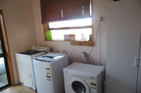 Photo of property in 2 Resolution Place, Bryndwr, Christchurch, 8053