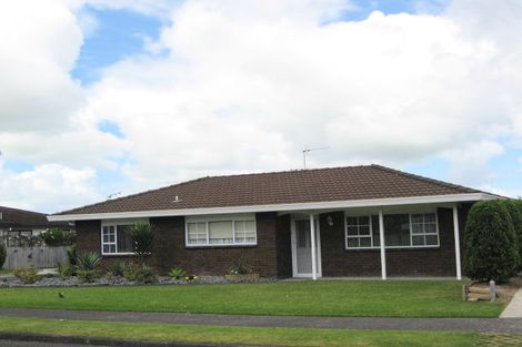 Photo of property in 24 Brylee Drive, Conifer Grove, Takanini, 2112