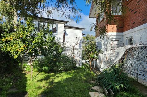 Photo of property in 32 Kirkbride Road, Mangere Bridge, Auckland, 2022