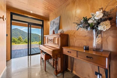 Photo of property in 1424 Queen Charlotte Drive, Linkwater, 7281