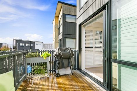 Photo of property in 12 Pheasant Lane, Hobsonville, Auckland, 0616
