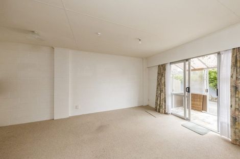 Photo of property in 2/364 Featherston Street, Palmerston North, 4414